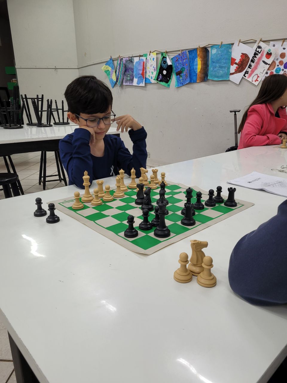 Gustavo Dam - Treinamentos e Palestras de Estratégia e Inovação - Blog -  Desenvolvendo mentes brilhantes: os incríveis benefícios do xadrez para  crianças