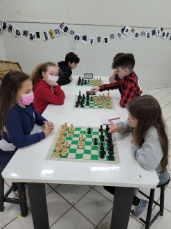 Gustavo Dam - Treinamentos e Palestras de Estratgia e Inovao - escolinha de xadrez em Xanxer com Gustavo Damschi